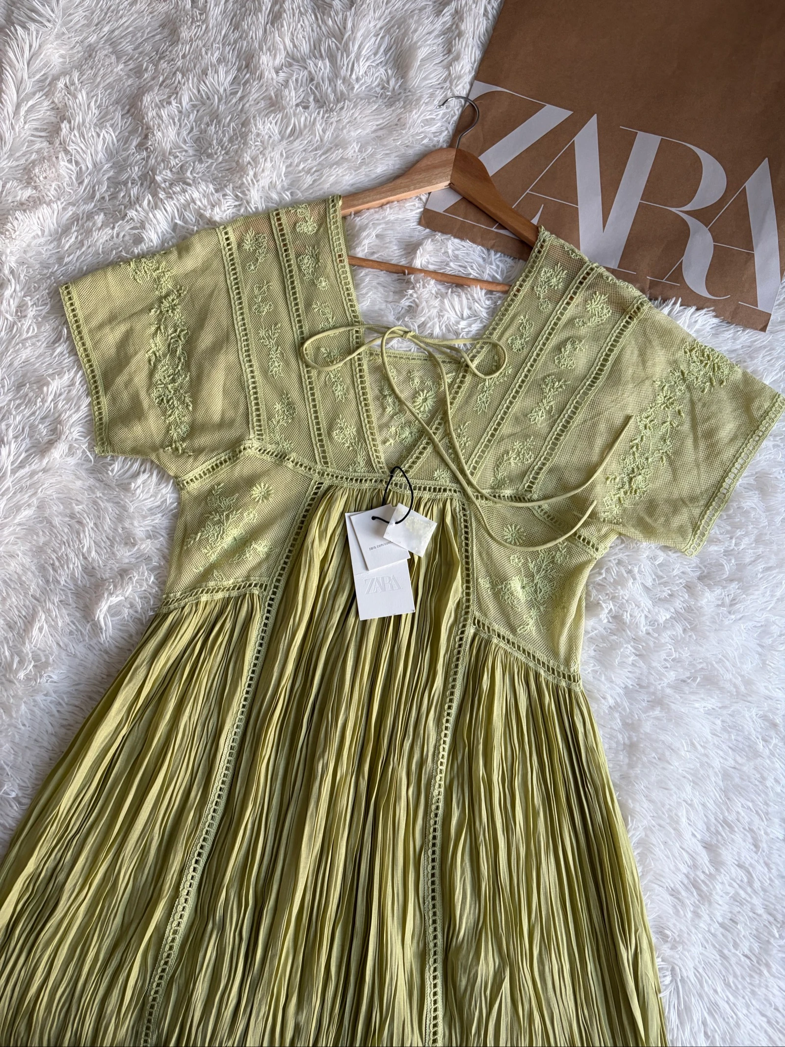 Zara embroidered beaded pleated romantic dress 💚 M  – photo 4